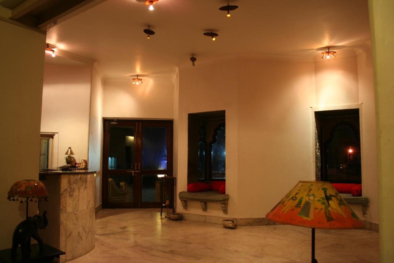Pratap Palace Chittorgarh ภายนอก รูปภาพ